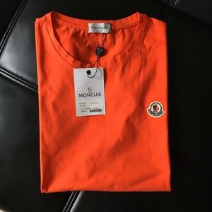 Moncler tshirt